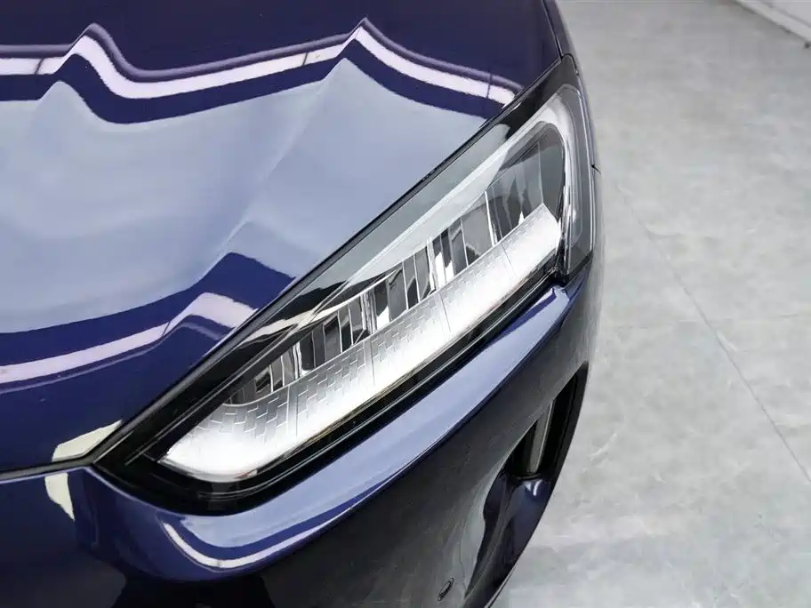 AITO Ask the world M5