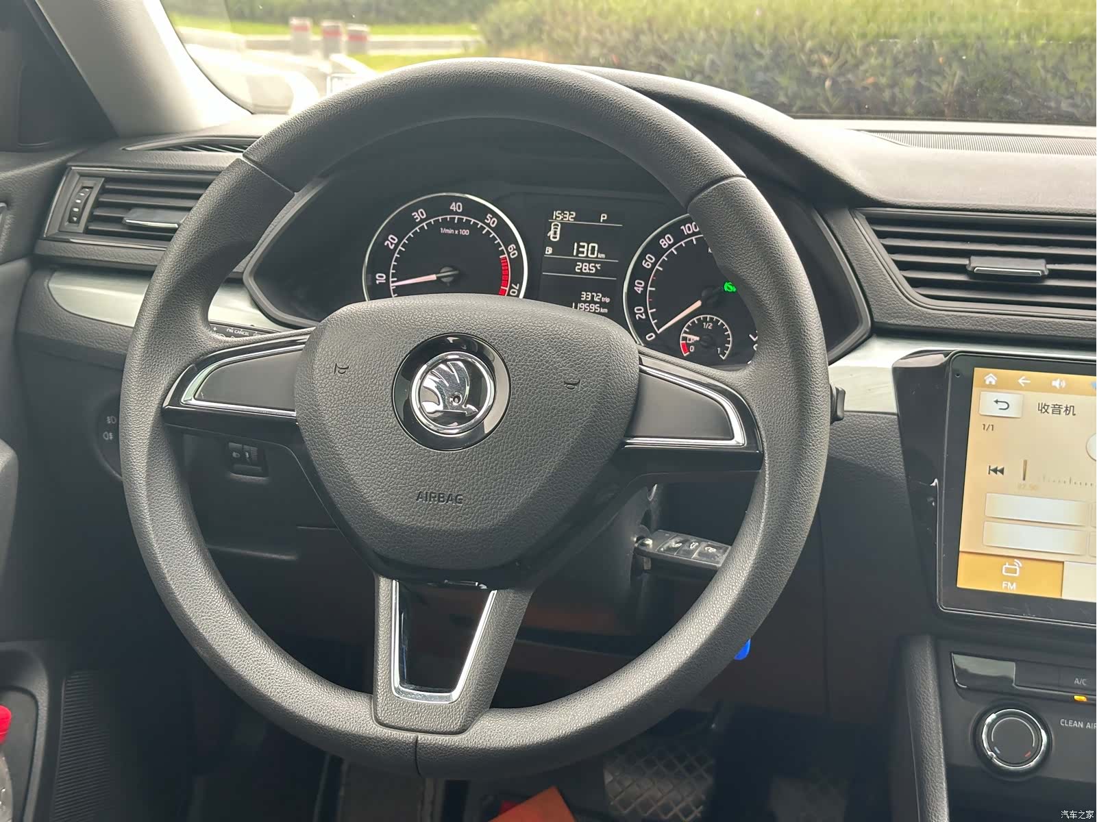 Skoda Superb, 2019 7