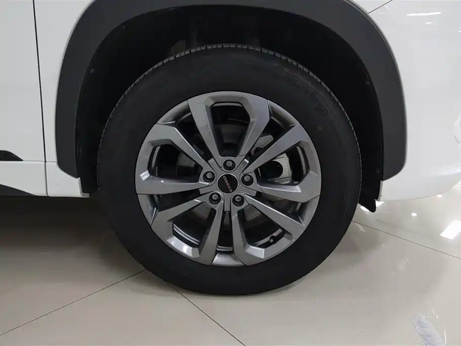 Exeed Chasing the wind