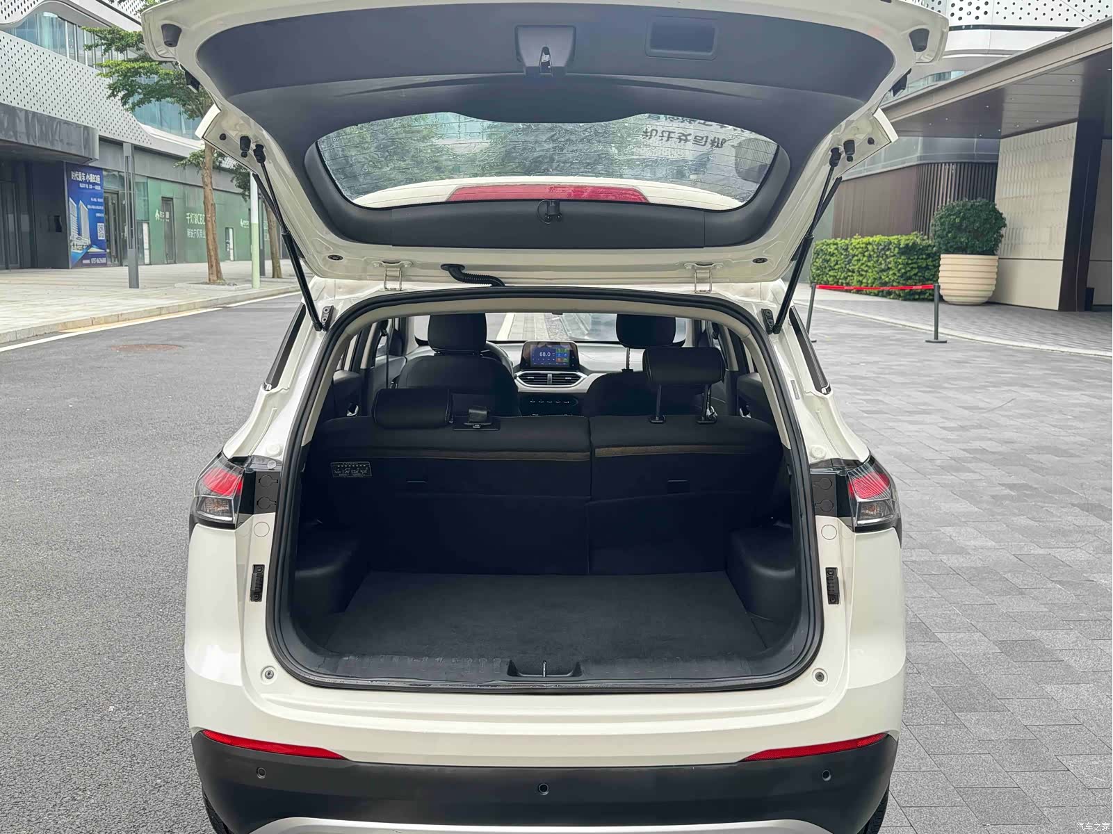 Wuling 510, 2020 32
