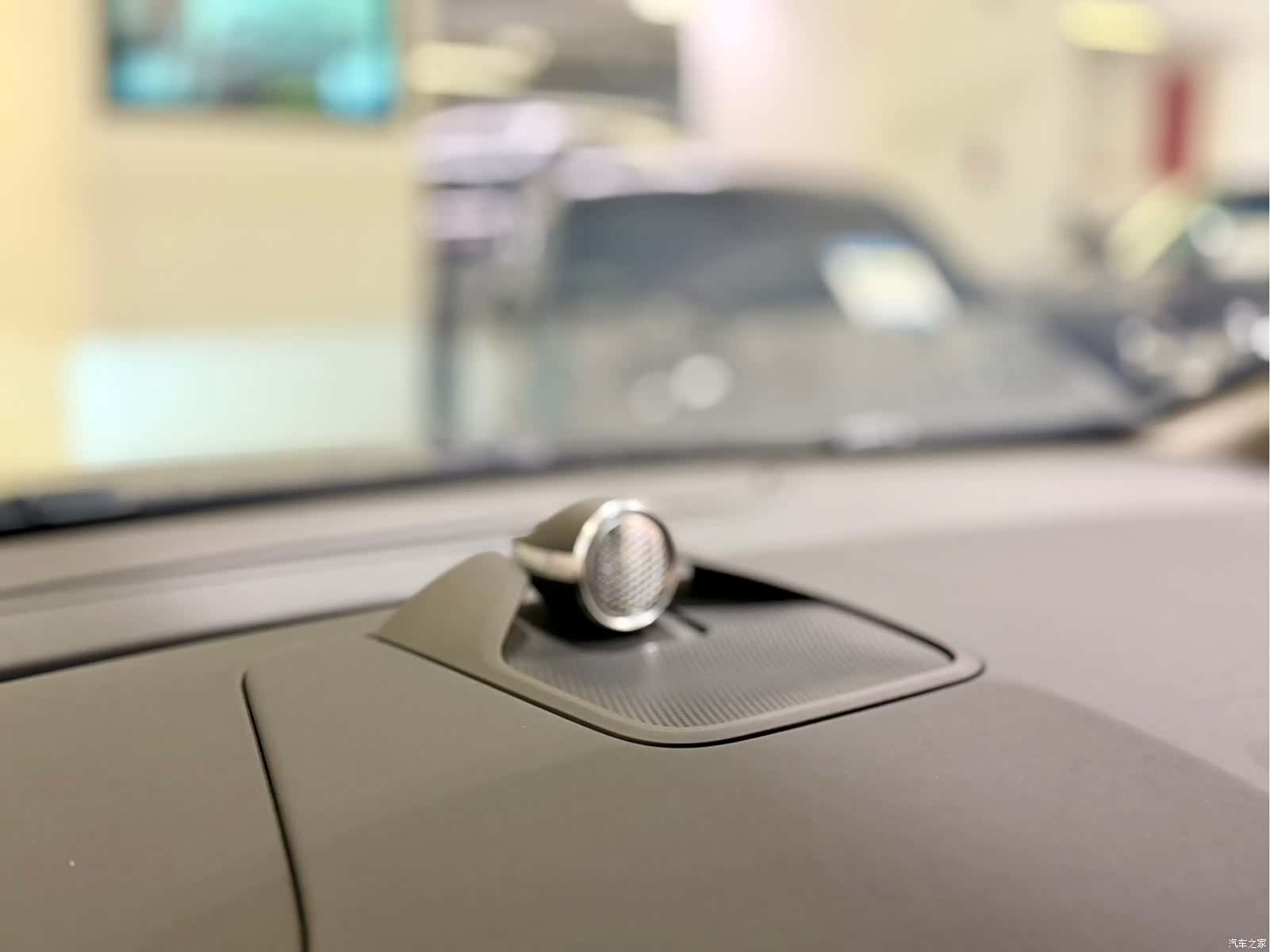 Volvo EM90, 2026 15