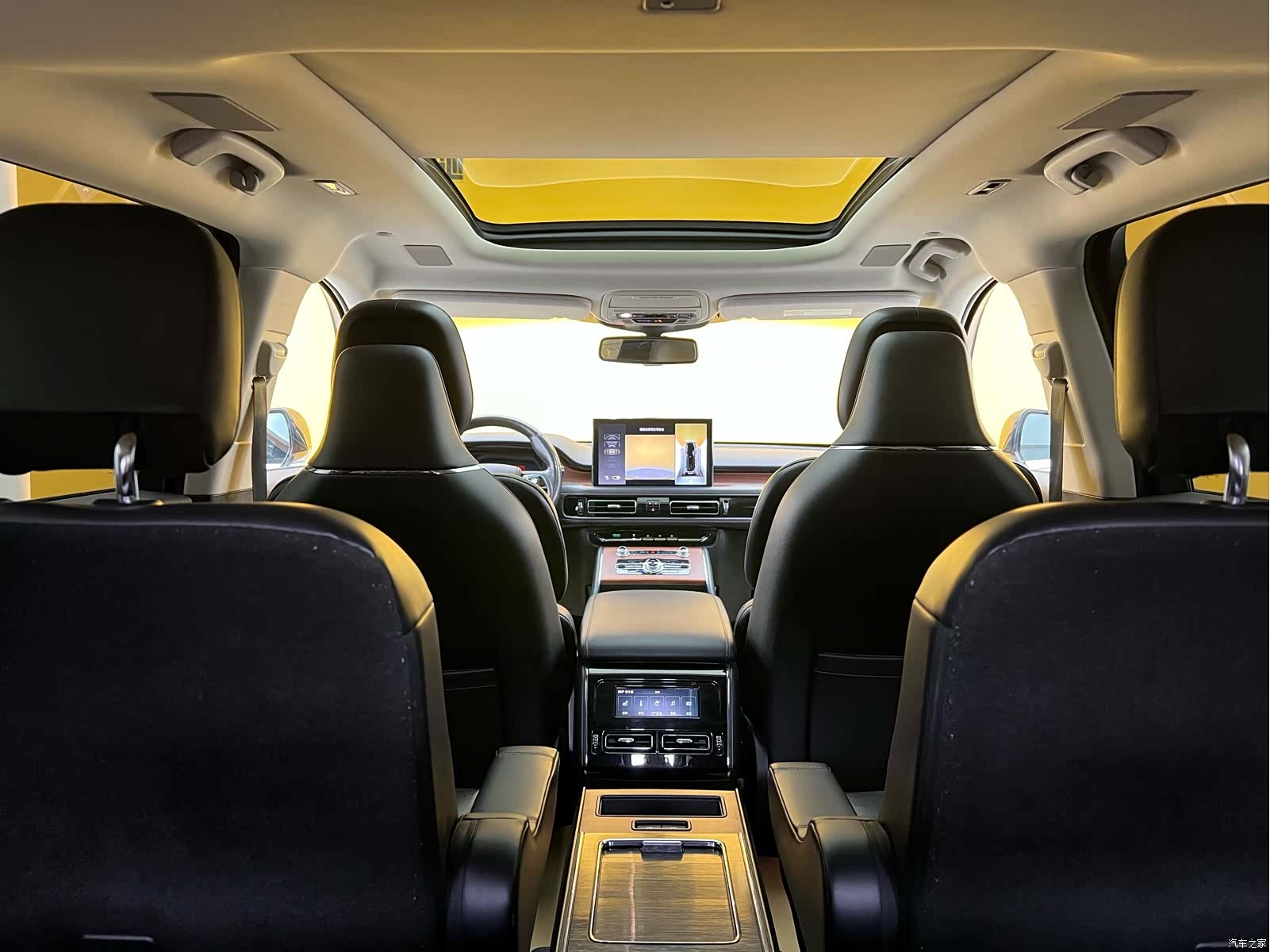 Lincoln Aviator, 2021 37