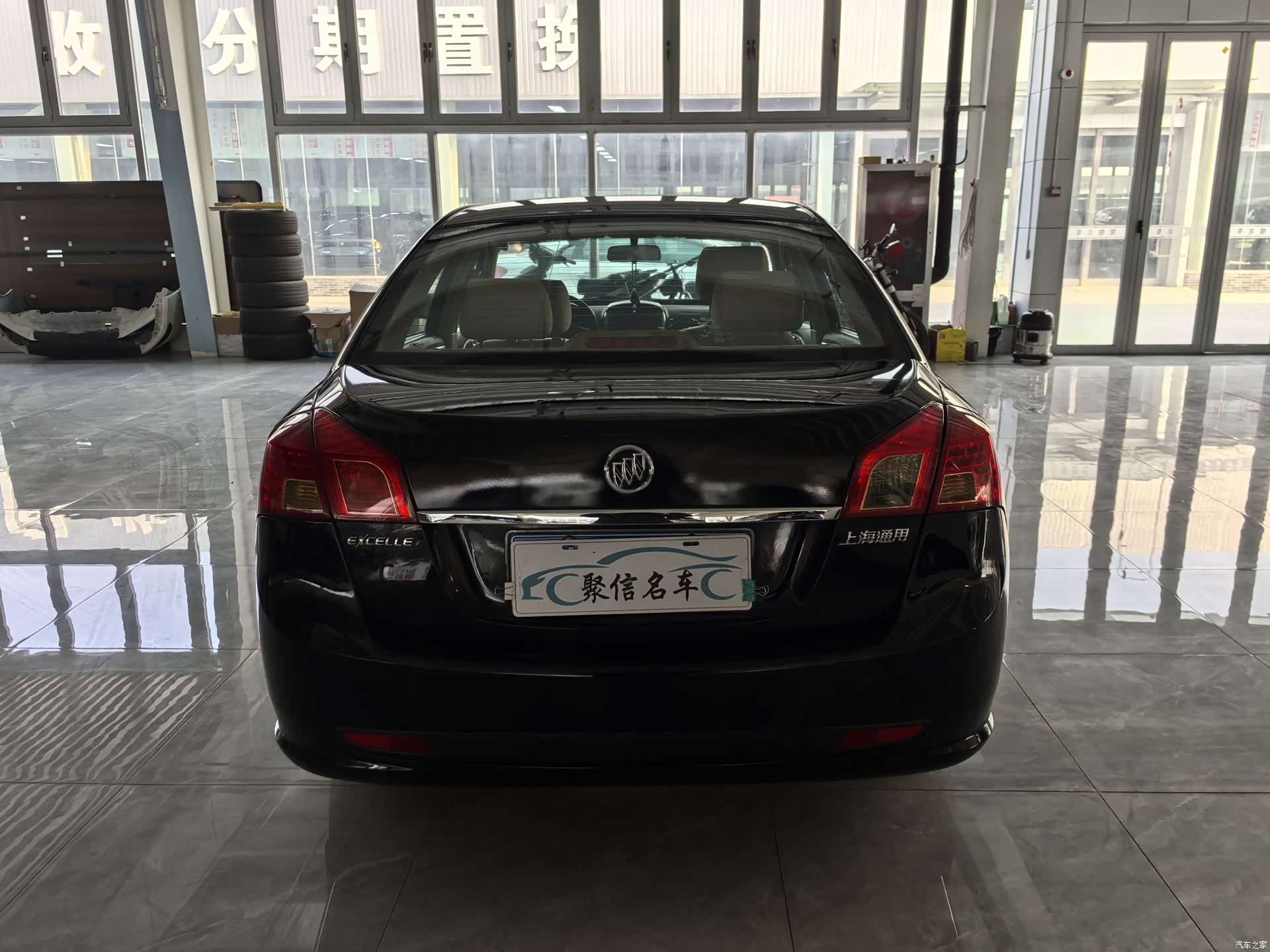 Buick 1.6LX-AT, 2010 4