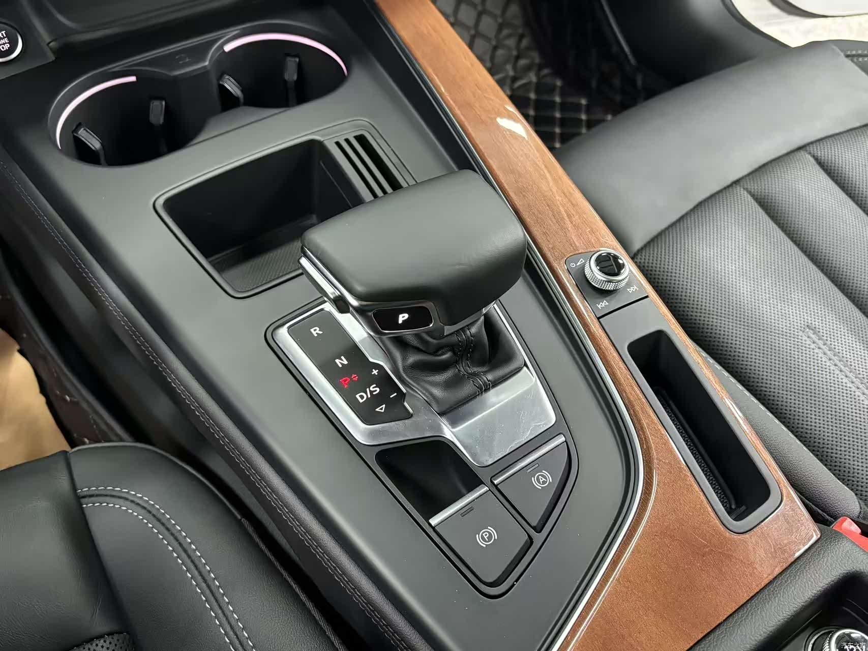 Audi A4L, 2021 10