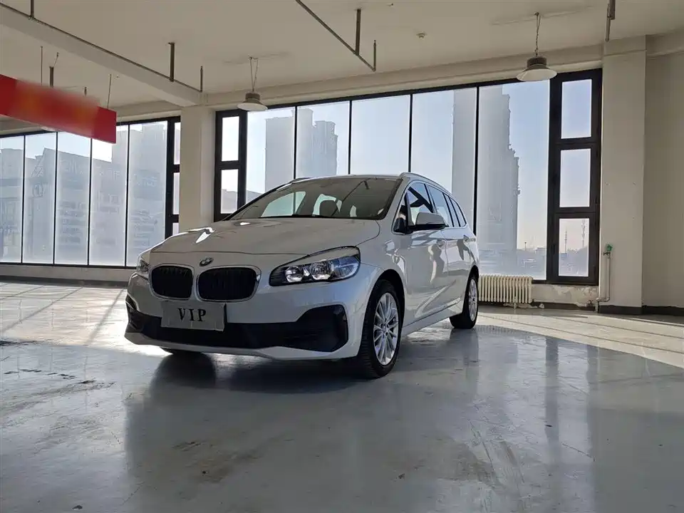 BMW 2 series multifunctional station wagon