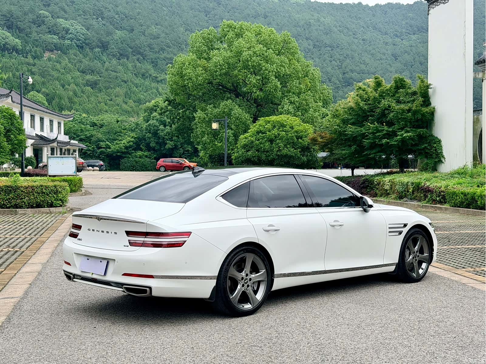 Genesis G80, 2023 все фото