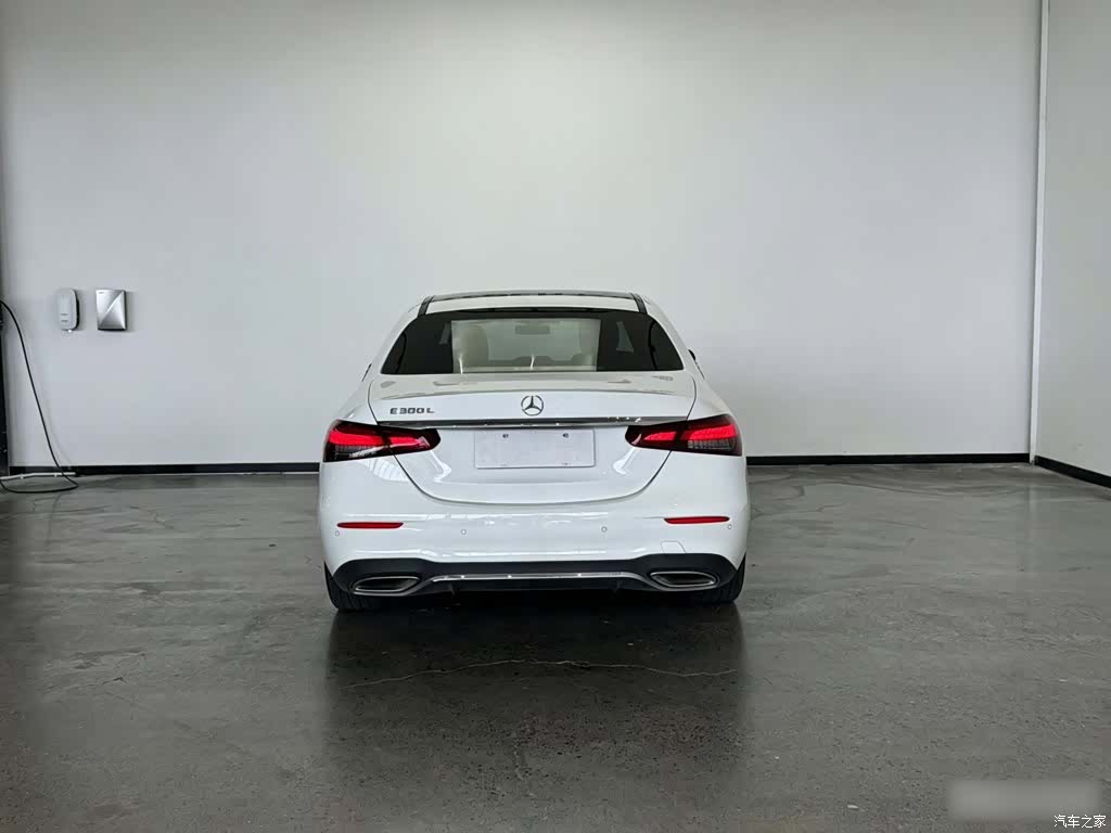 Mercedes-Benz E-Class, 2022 12