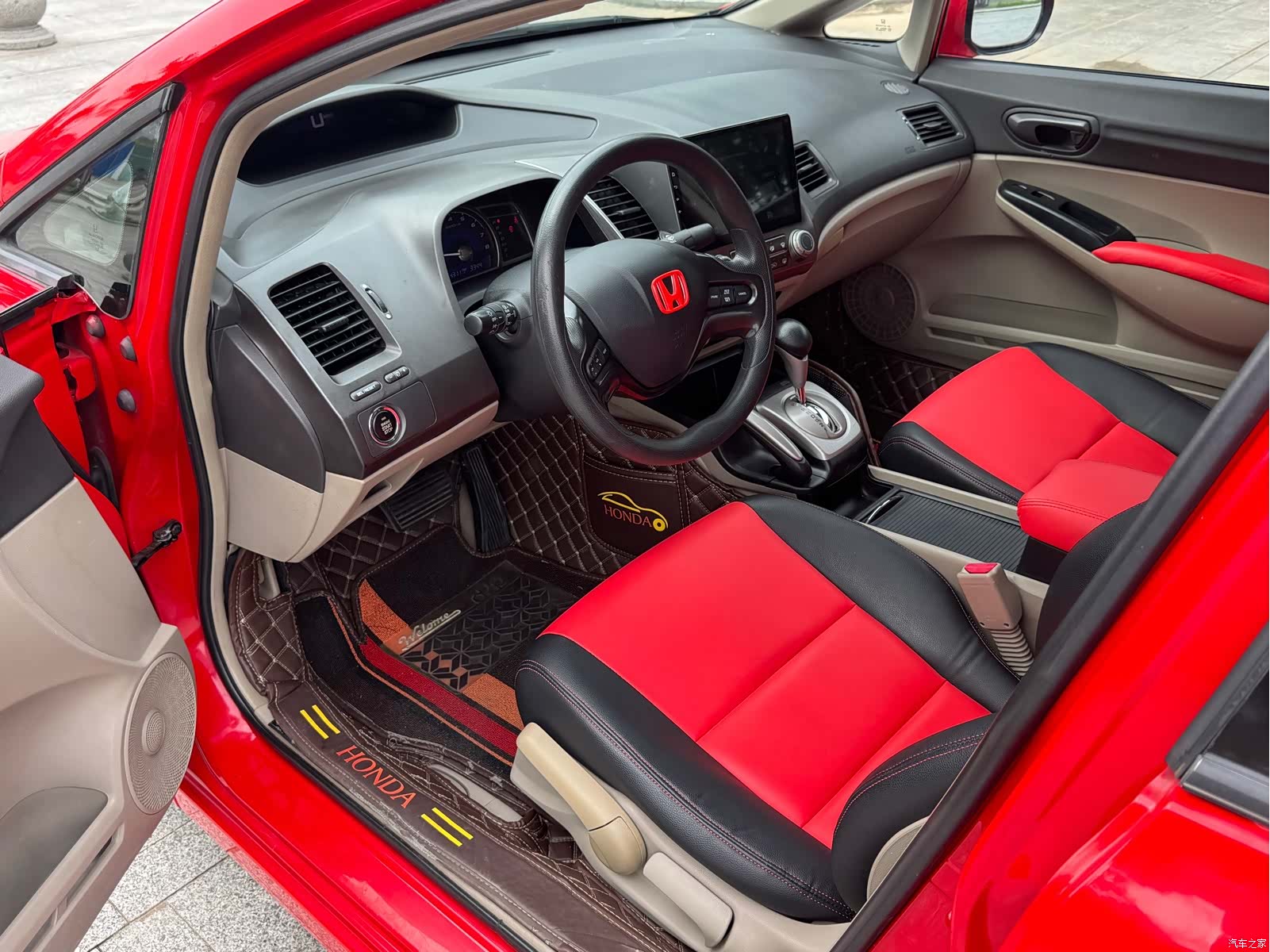 Honda Civic, 2011 10