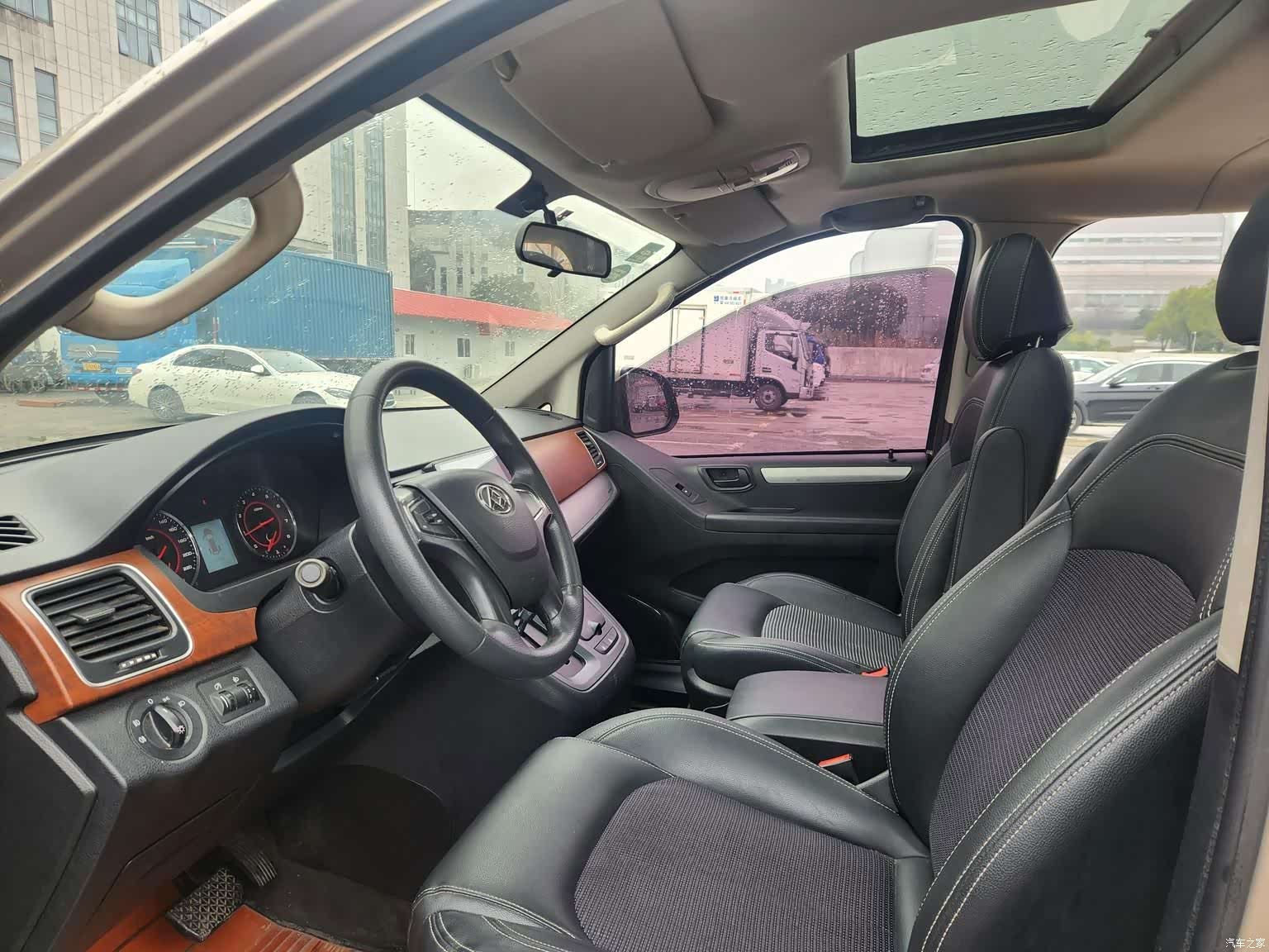 Maxus G10, 2016 13