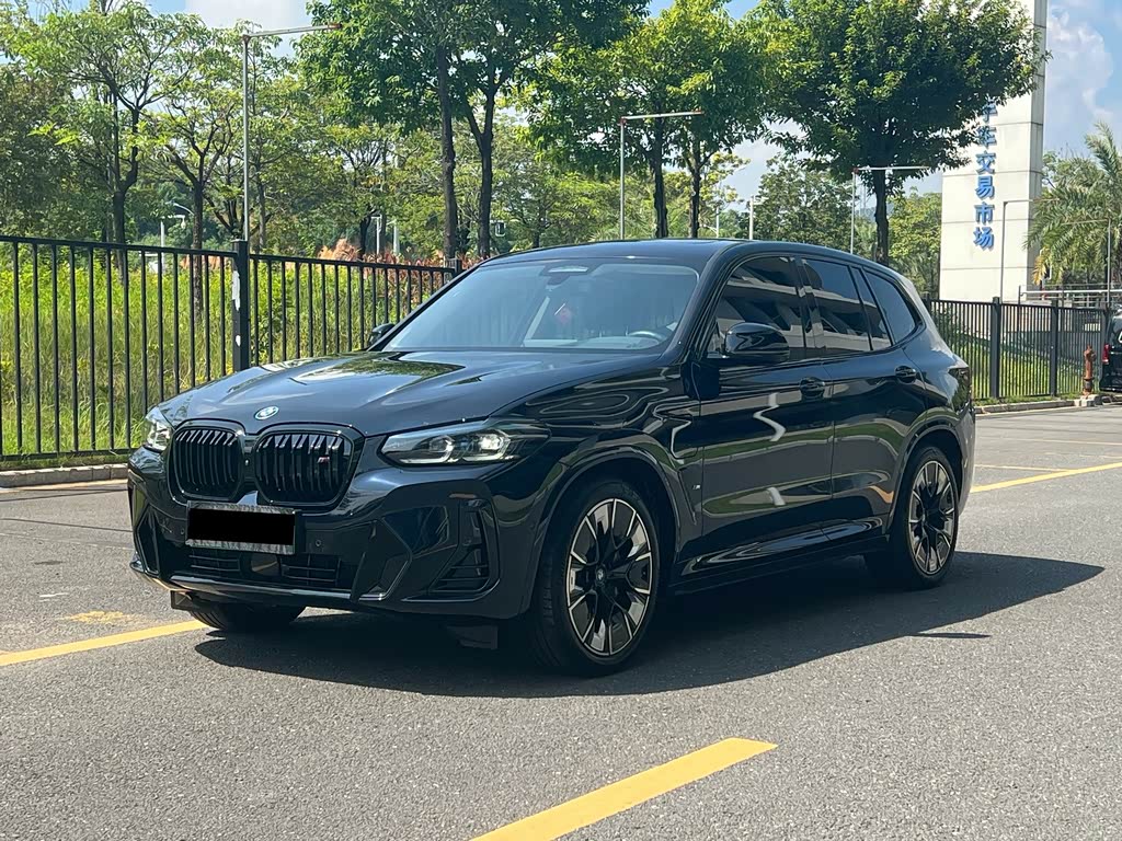 BMW iX3