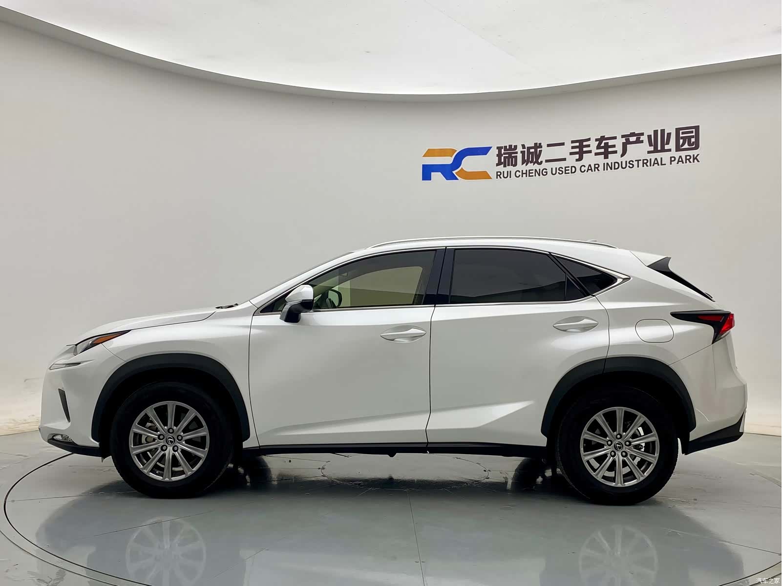Lexus NX, 2021 8