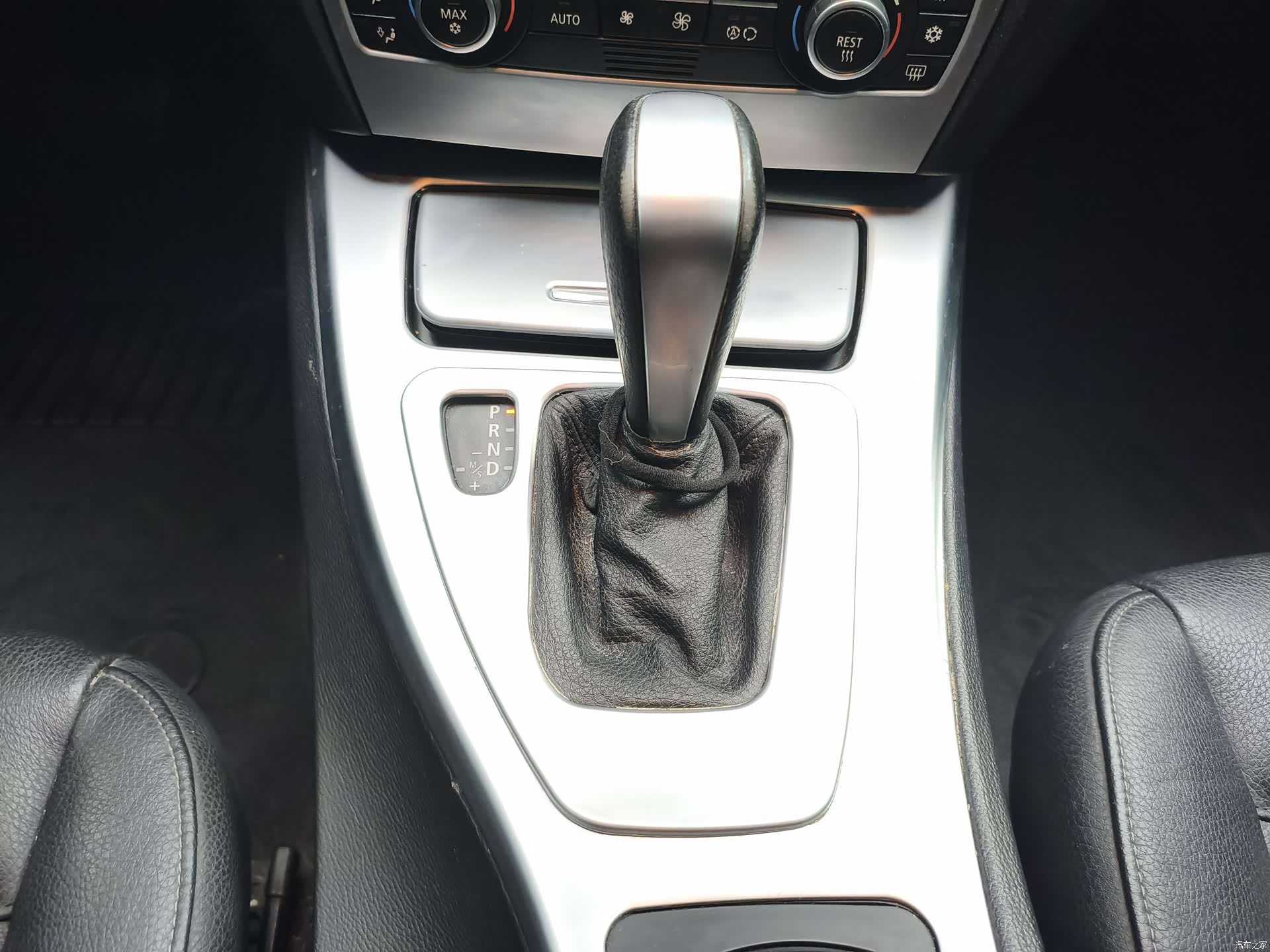 BMW 3 Series, 2009 11