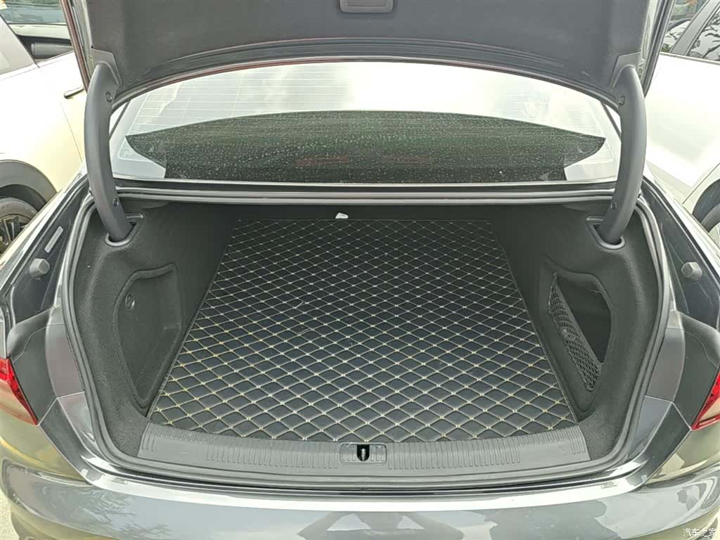 Audi A4L, 2021 19