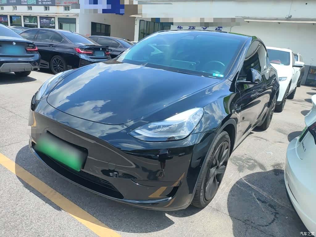 Tesla Model Y, 2022 2
