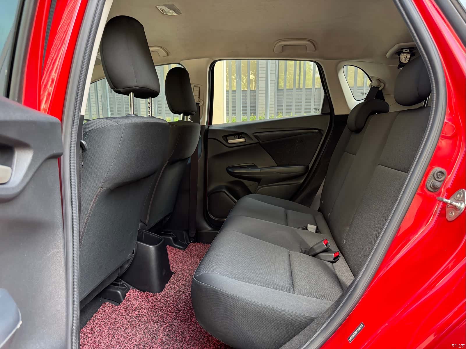 Honda Fit, 2015 4