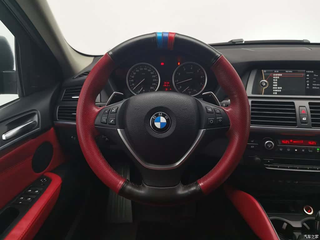 BMW X6, 2013 11
