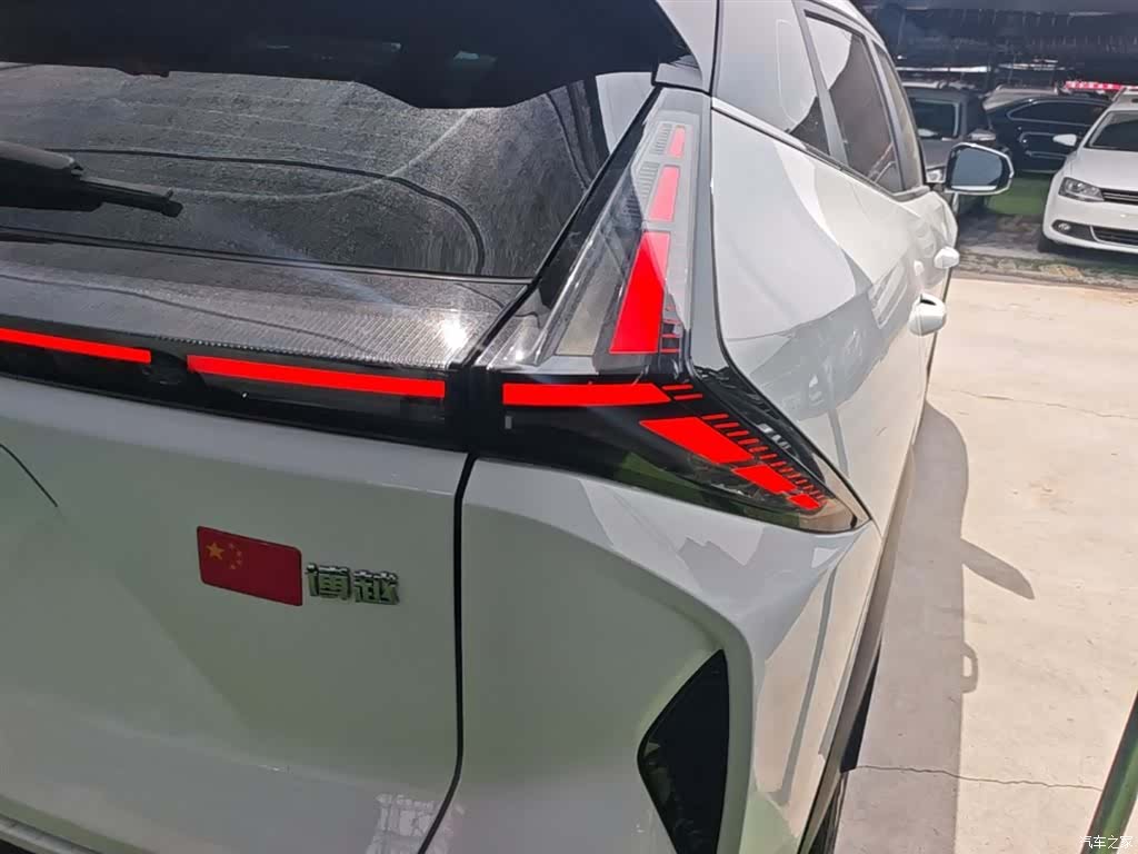 Geely Boyue, 2023 8