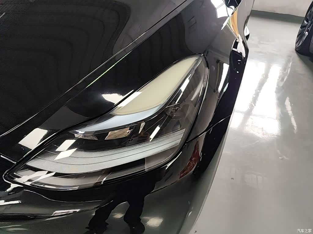 Tesla Model Y, 2022 24