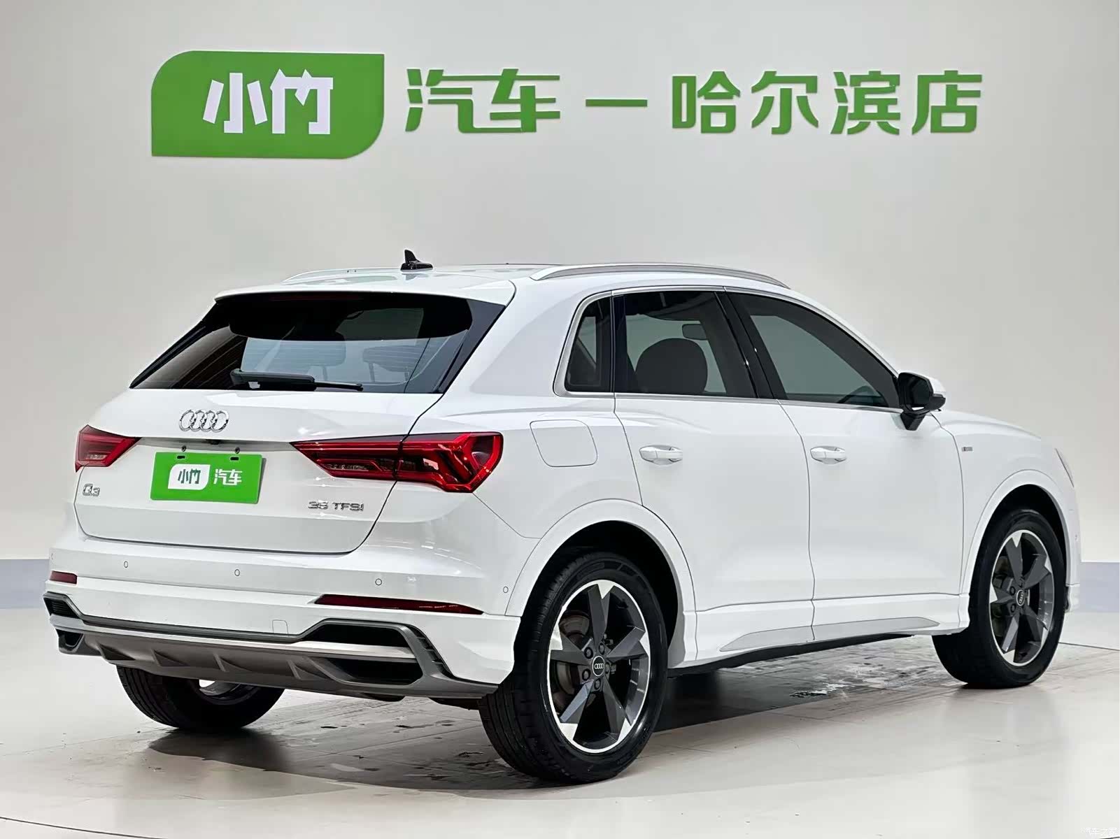 Audi Q3, 2022 4