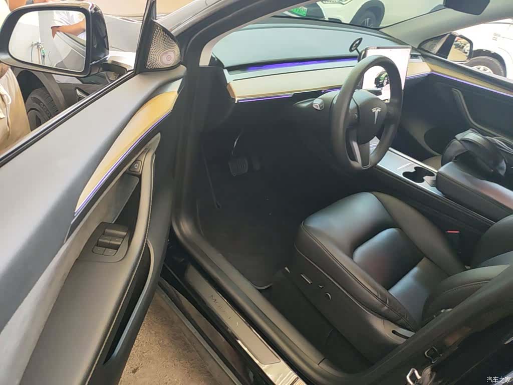 Tesla Model Y, 2022 16