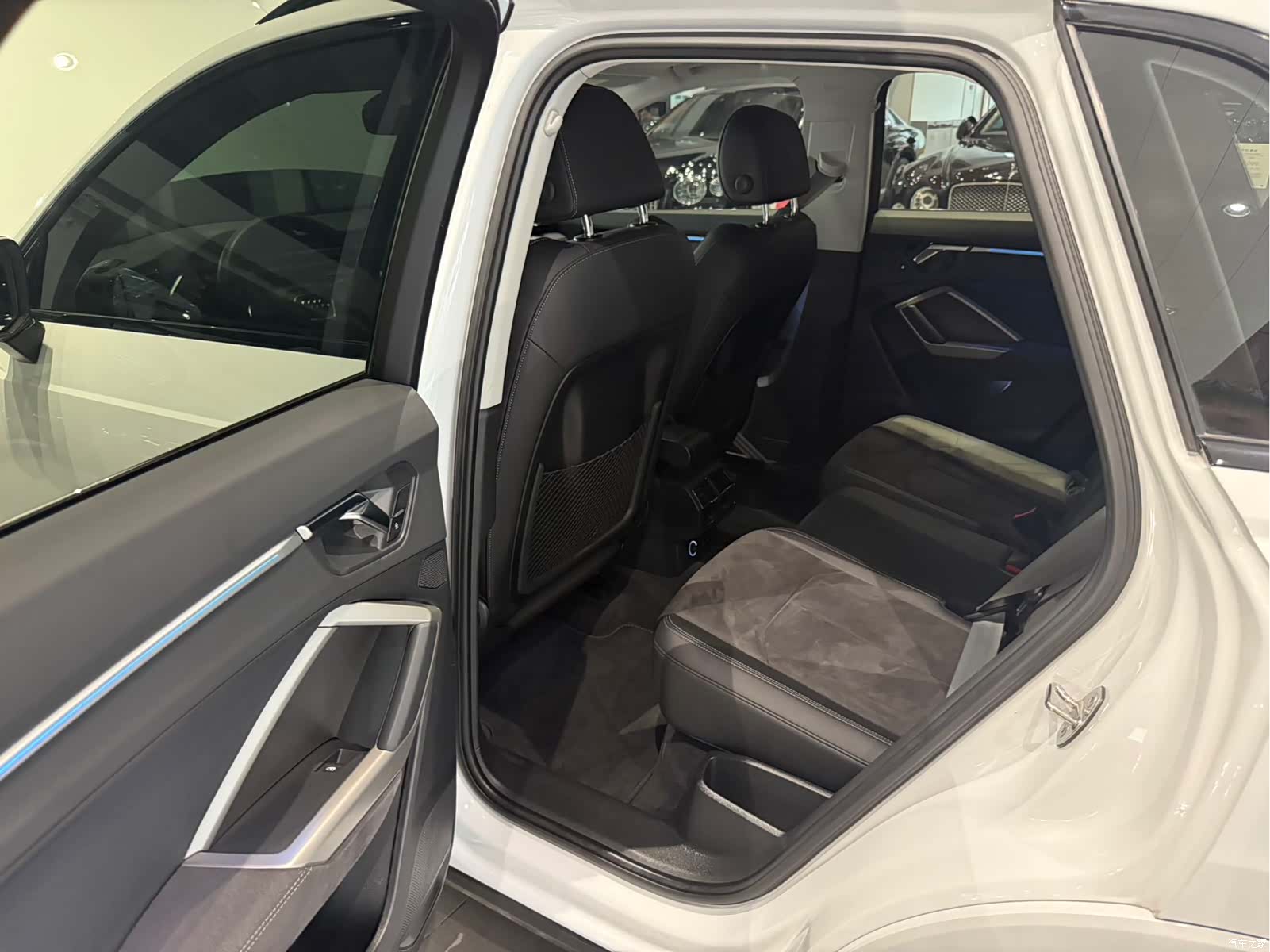 Audi Q3, 2023 8