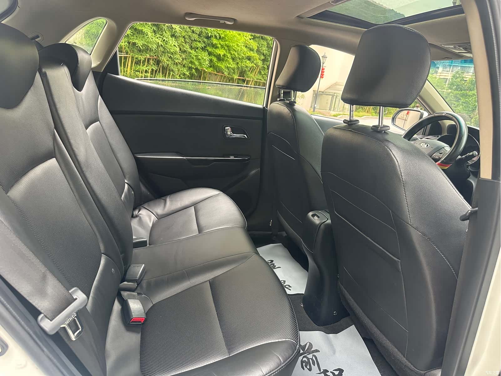 Kia K2, 2013 13