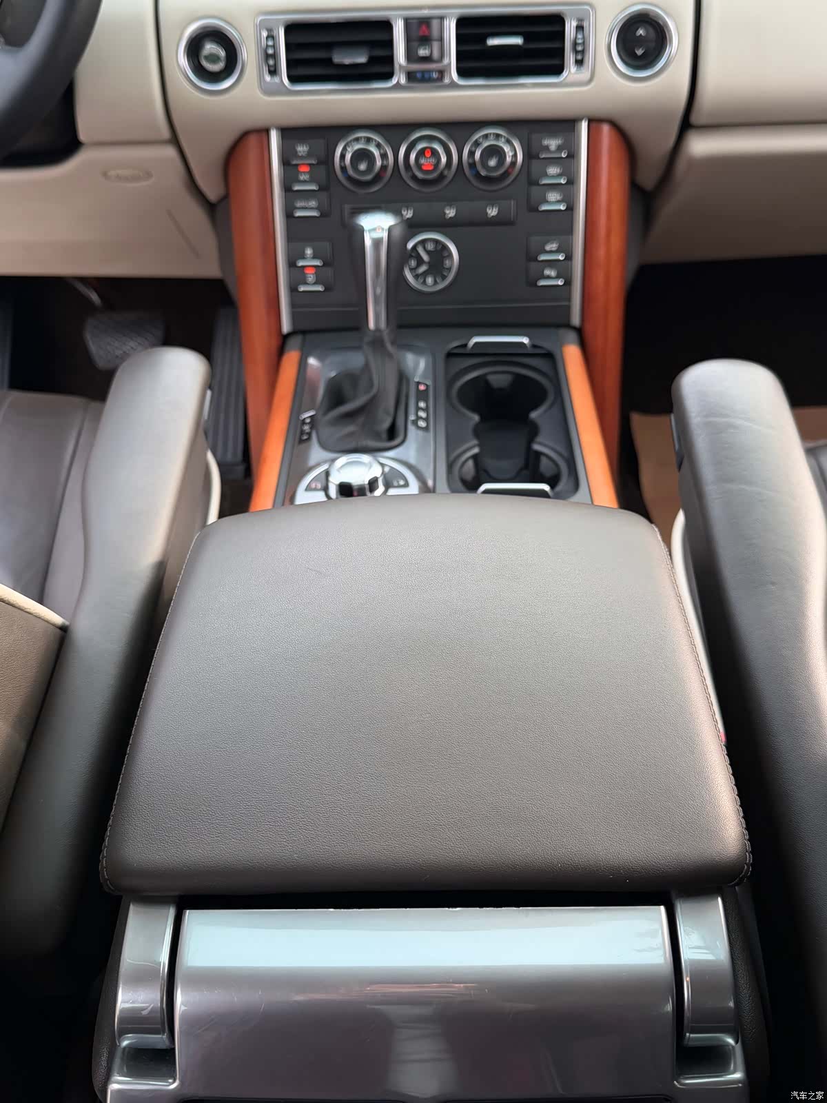 Land Rover Range Rover, 2012 9