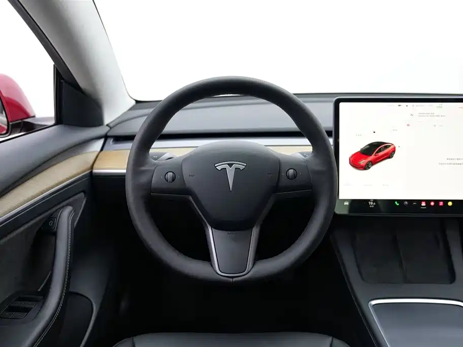 Tesla Model 3 Tesla Model 3