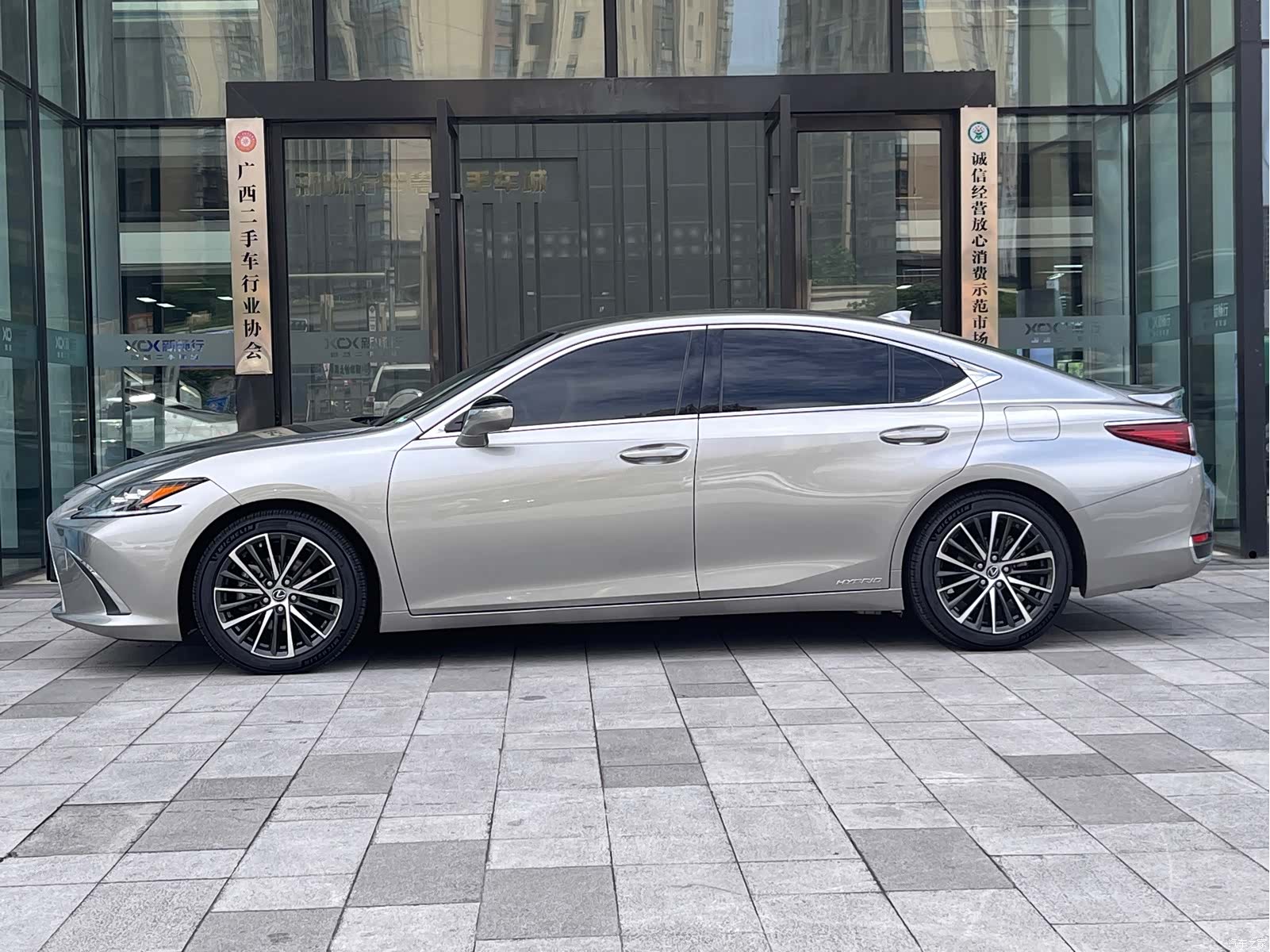 Lexus ES, 2022 2