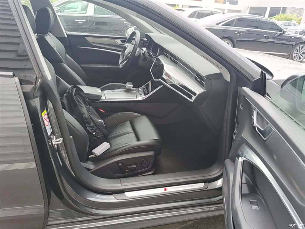 Audi A7, 2025 11