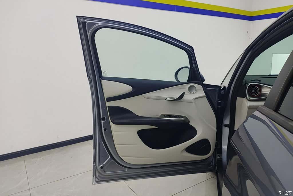 BYD Dolphin, 2022 7