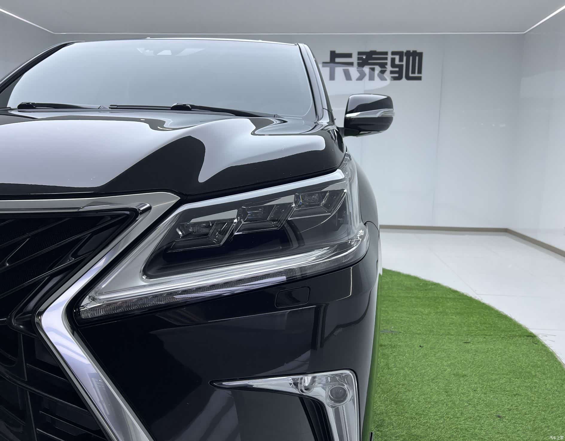 Lexus LX, 2019 27