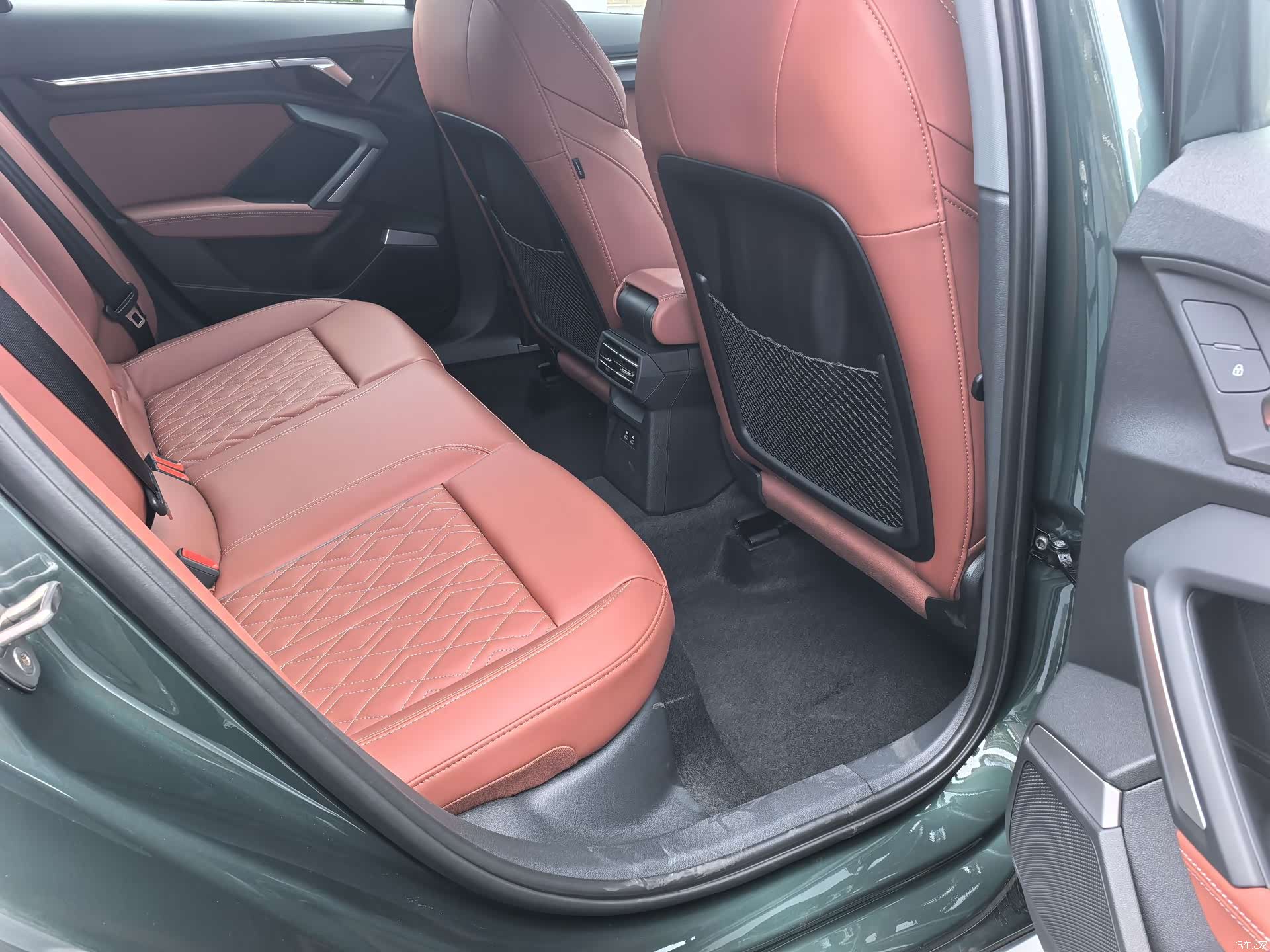 Audi Flying Spur, 2026 6