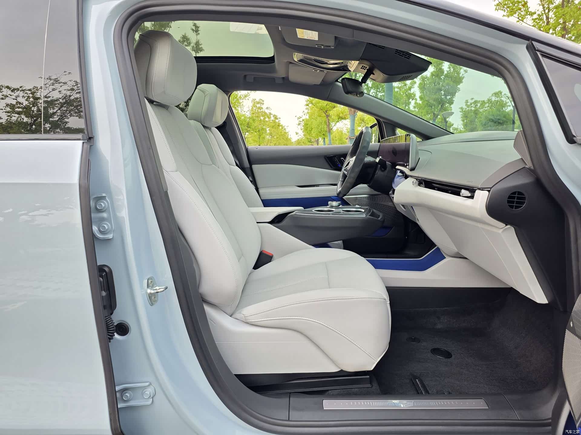 Cadillac IQ, 2024 12