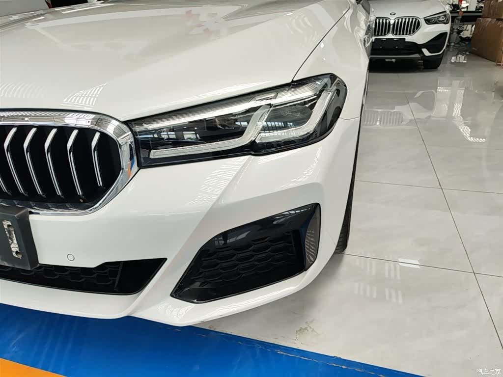 BMW 5 Series, 2022 24