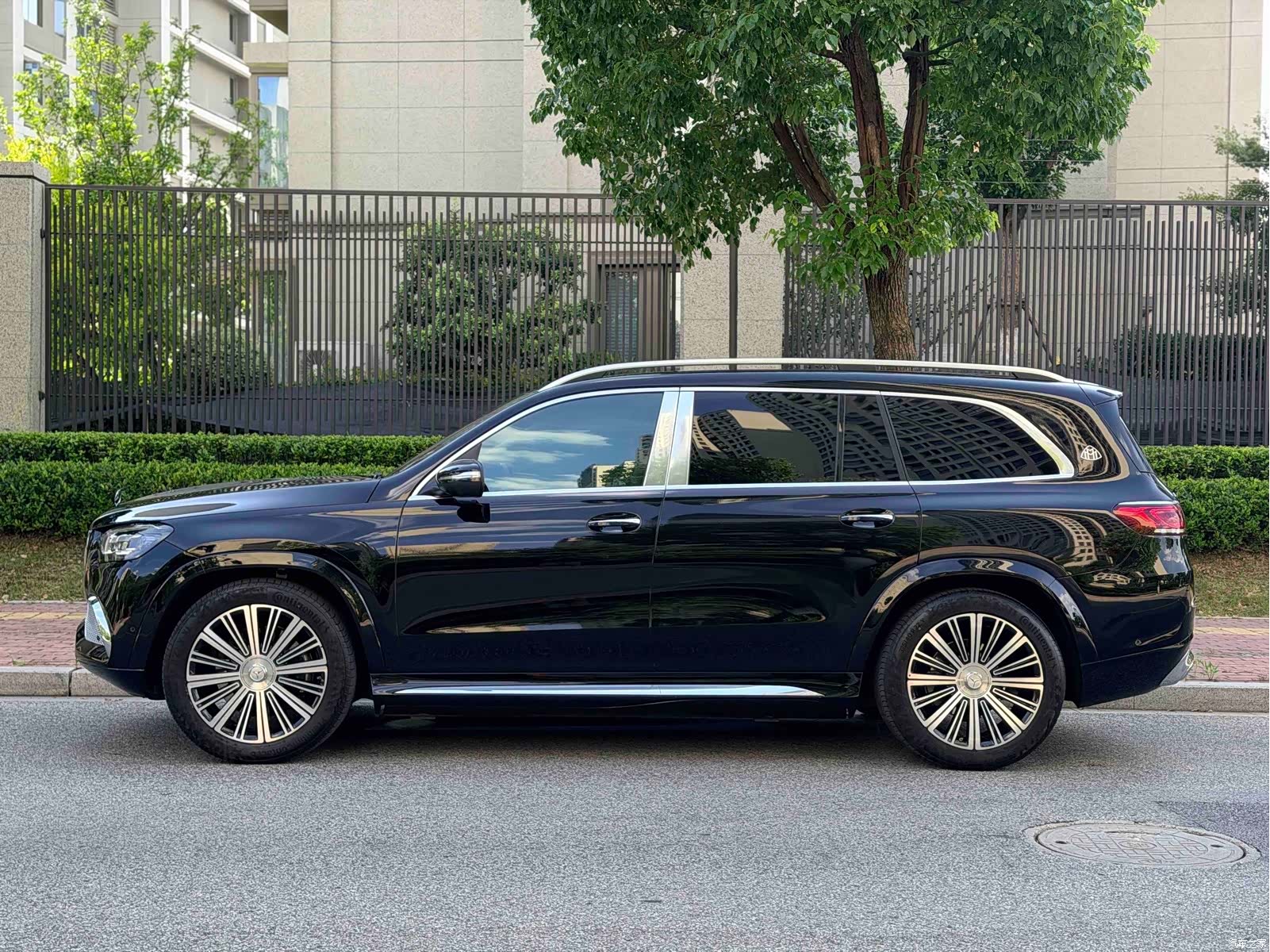 Maybach GLS, 2021 14