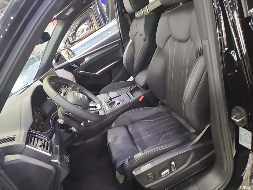 Audi Q5L, 2024 15