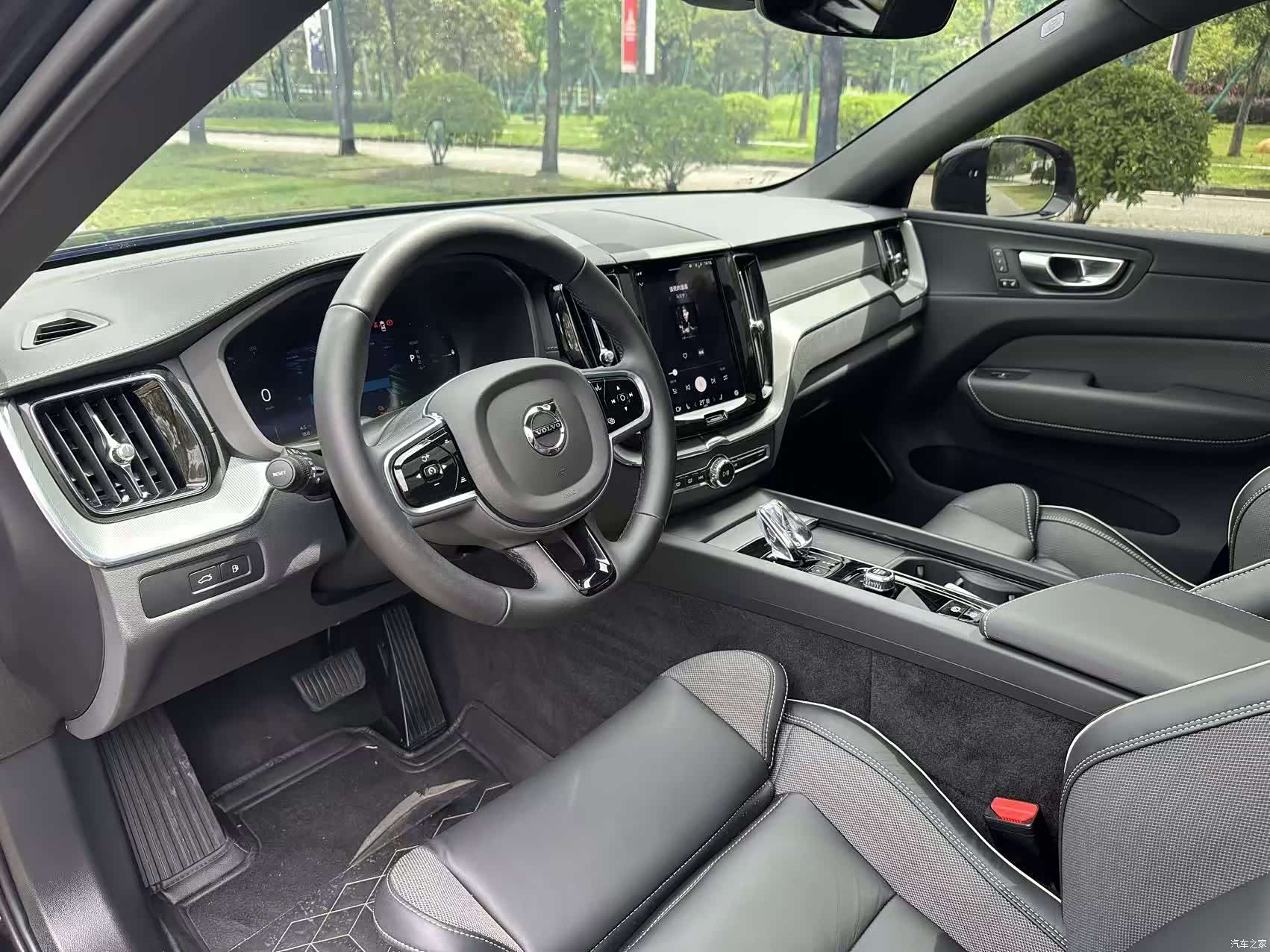 Volvo XC60, 2025 6