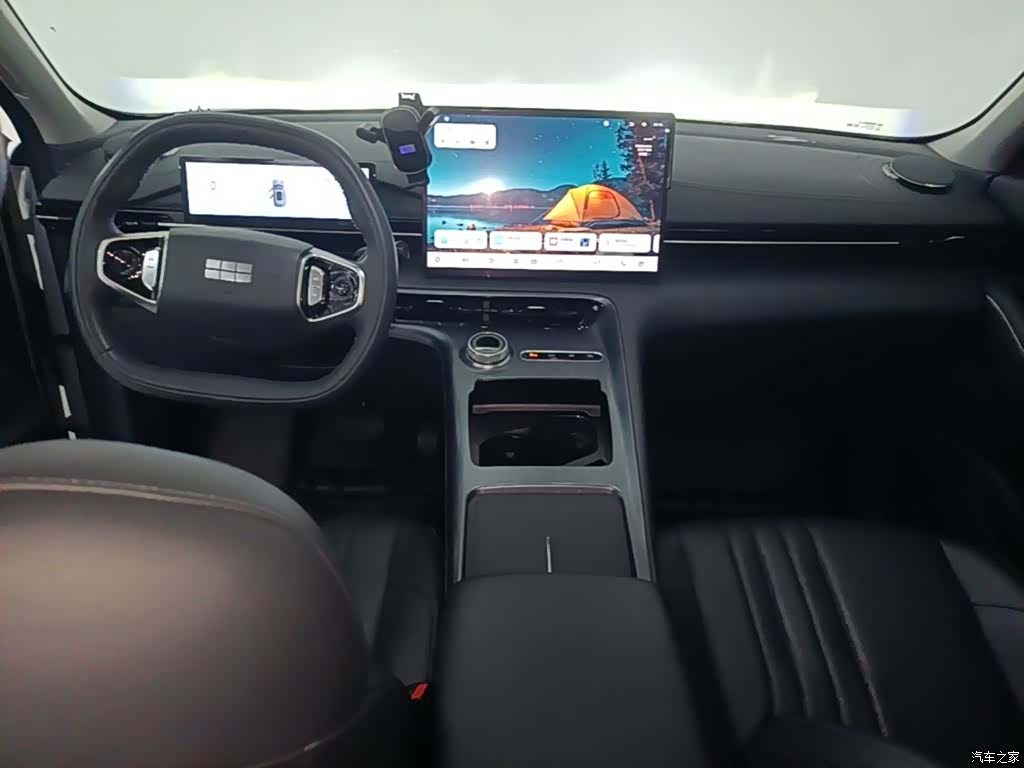Geely Galaxy E5, 2025 10