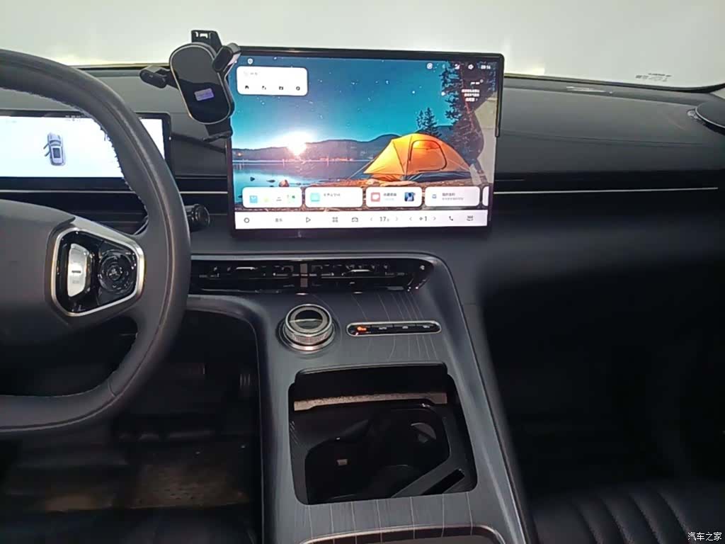 Geely Galaxy E5, 2025 13