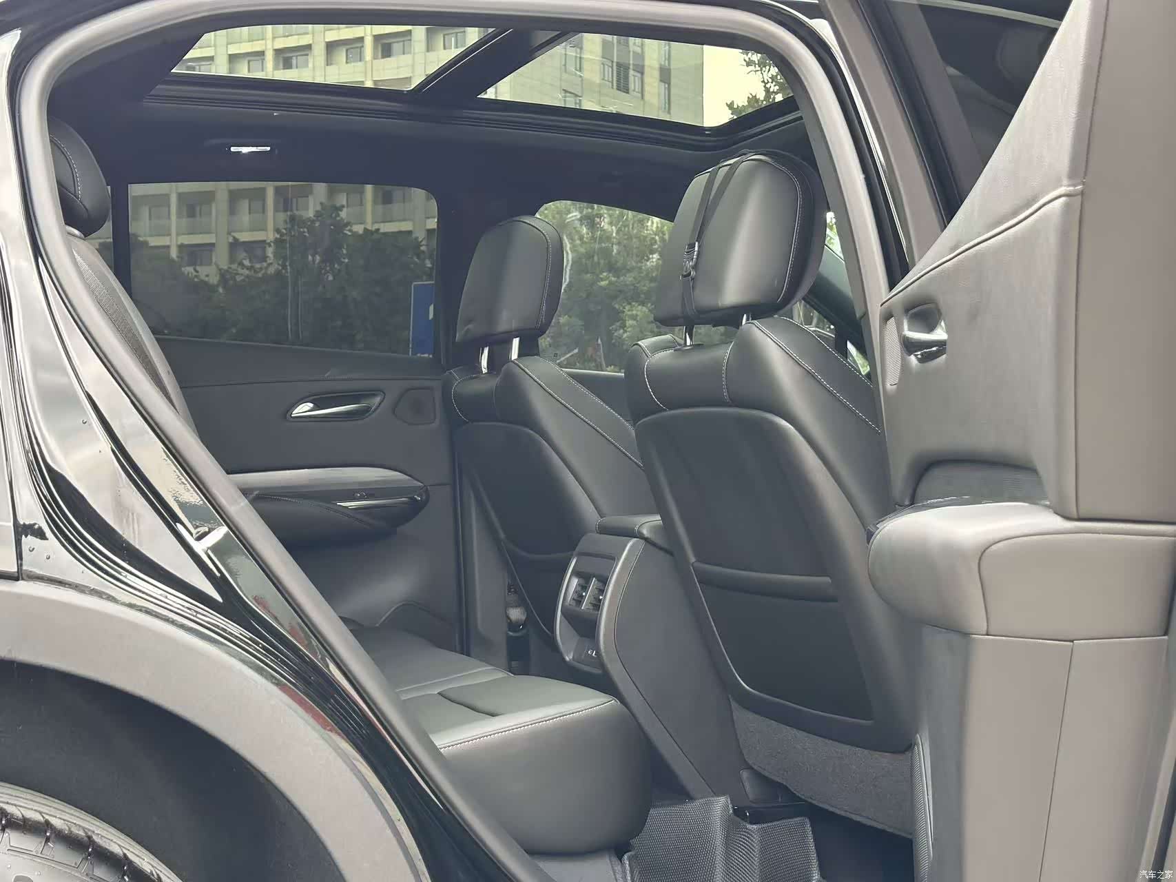 Cadillac XT4, 2026 13
