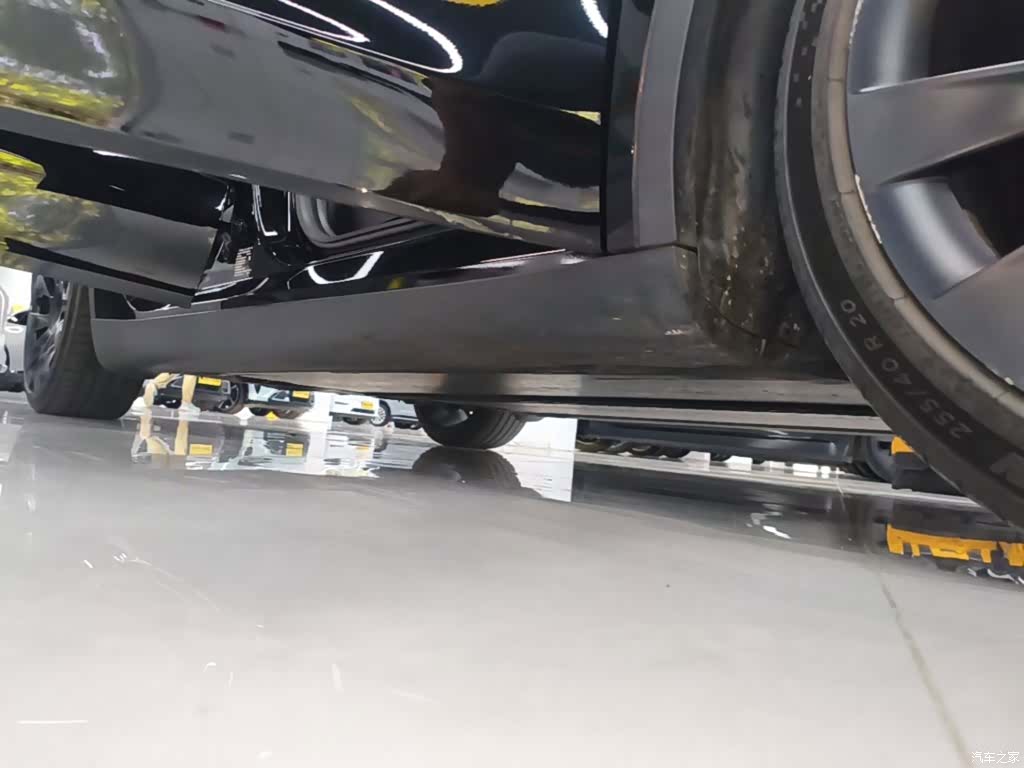 Tesla Model Y, 2023 21