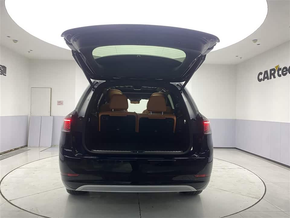 AITO Ask the world M9