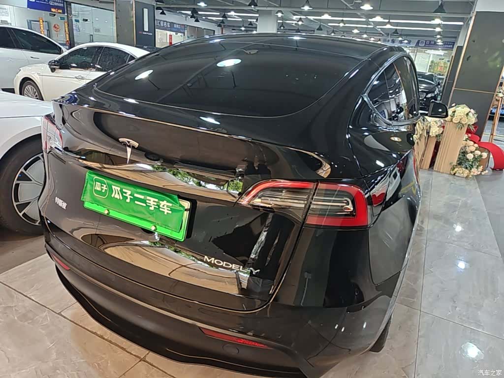 Tesla Model Y, 2023 7