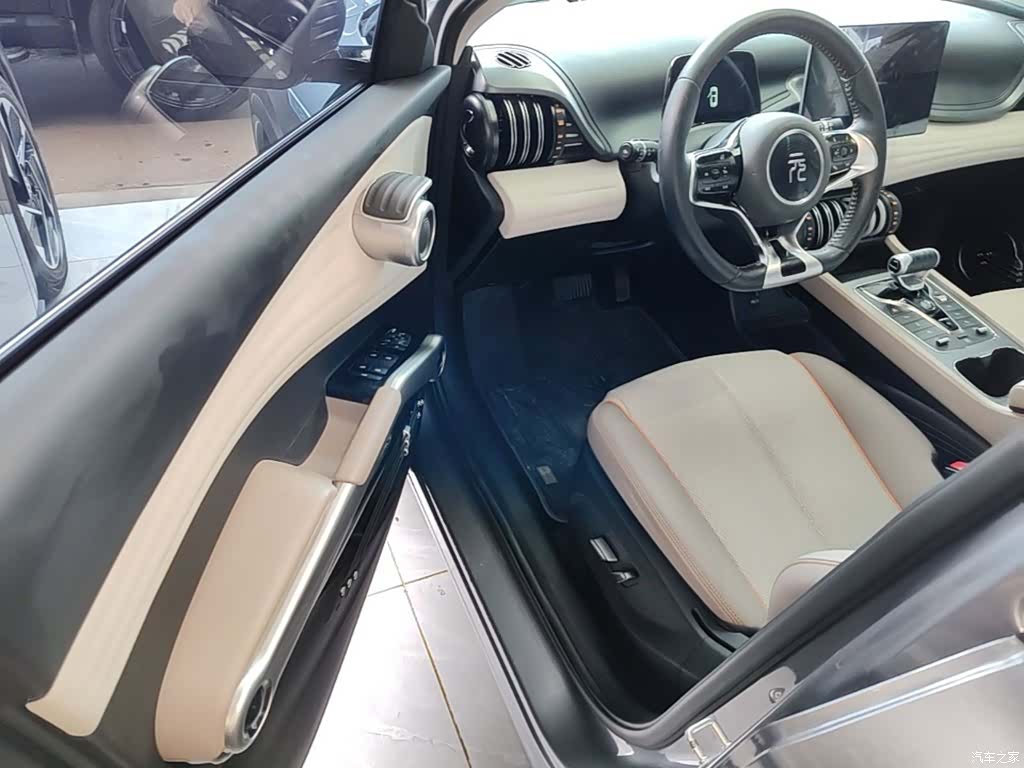 BYD Yuan, 2023 16