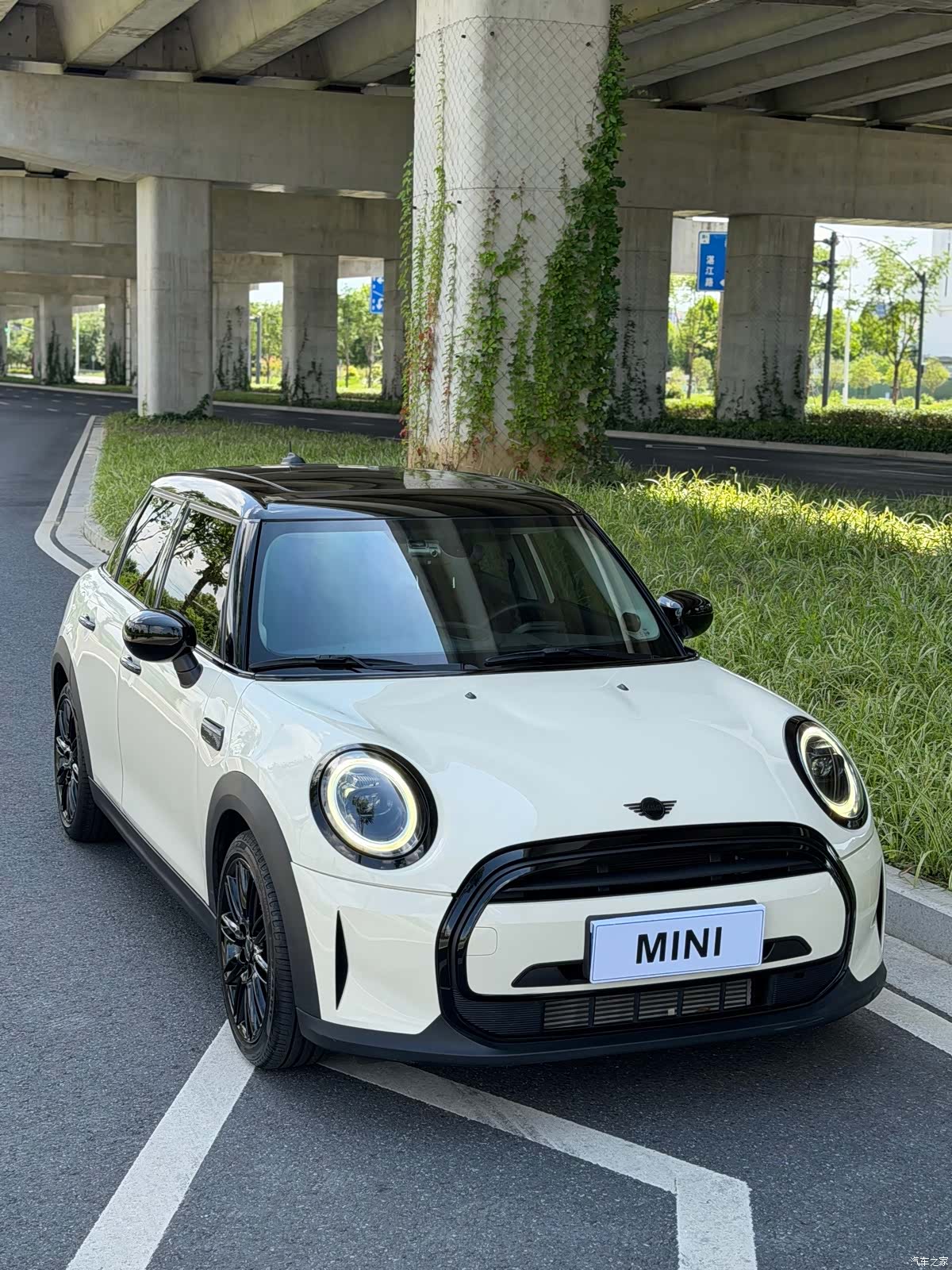 Mini Cooper, 2022 3