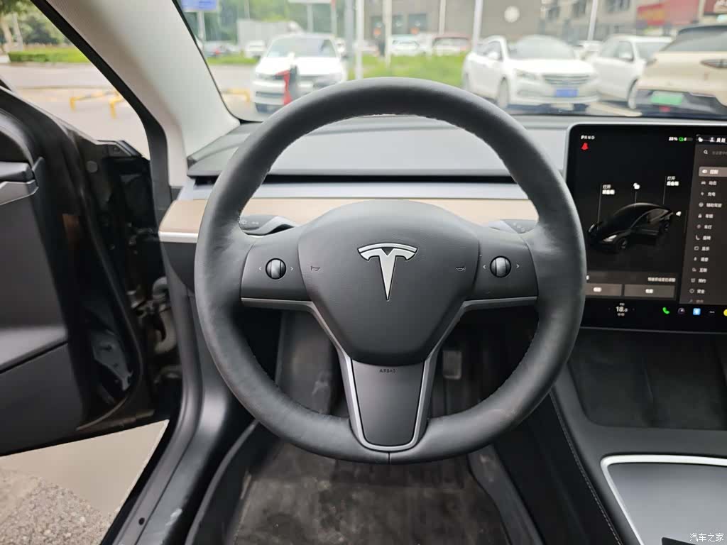 Tesla Model 3, 2023 11
