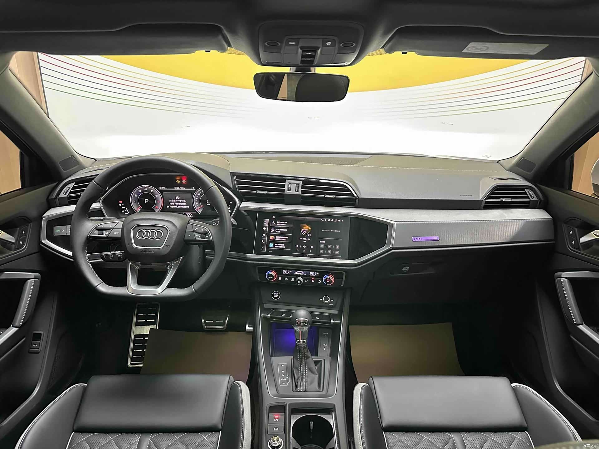 Audi Q3, 2025 10