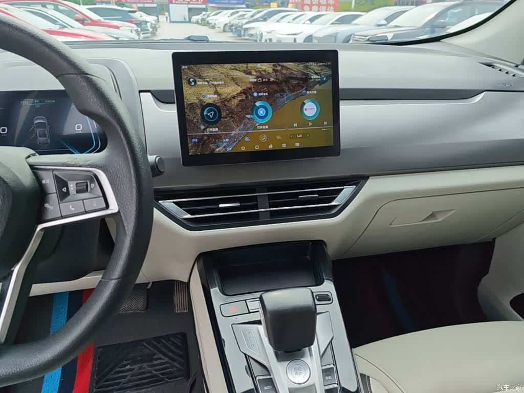 BYD Yuan, 2022 13