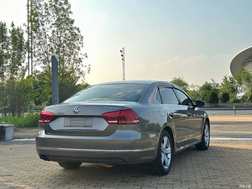 Volkswagen Passat, 2012 4